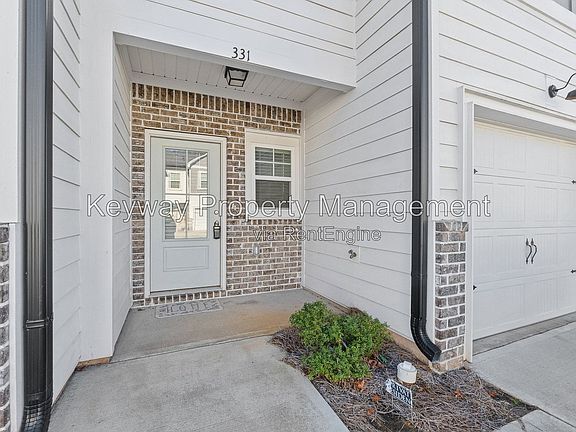 3rd image of 331 Sumac Trl