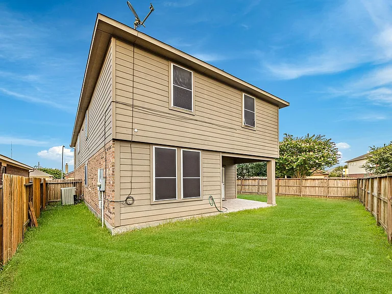2403 Summers Glen Ct — Photo 31