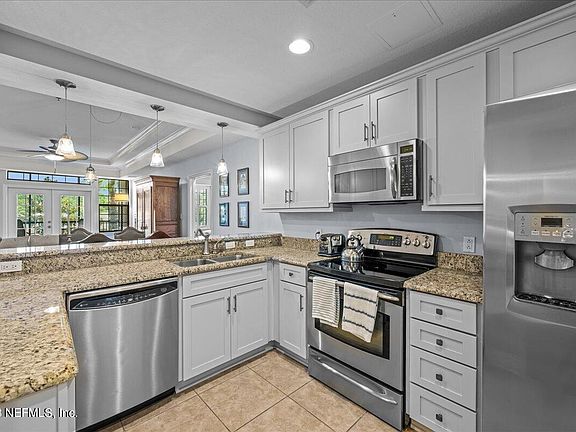 5th image of 701 MARKET Street #203