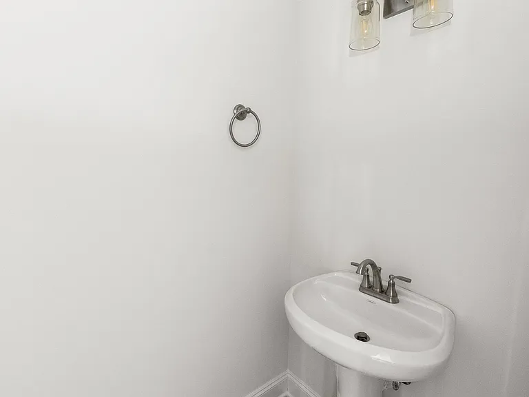 1419 Gatewood Pl — Photo 17