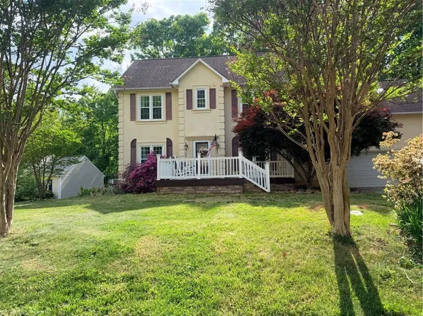 7605 Keating Dr, Oak Ridge, NC 27310