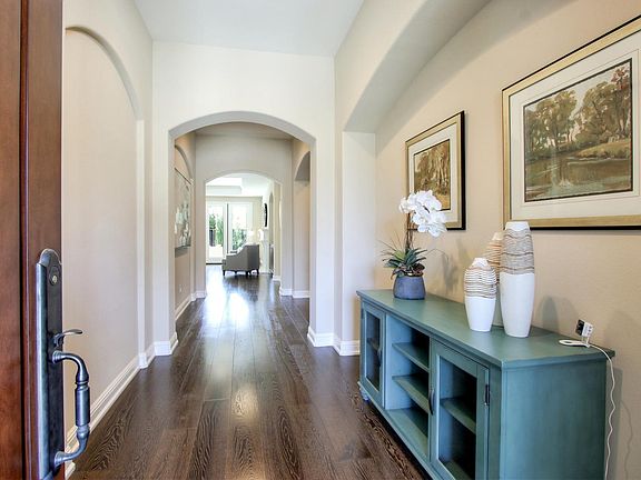 4th image of 1535 Bautista Way
