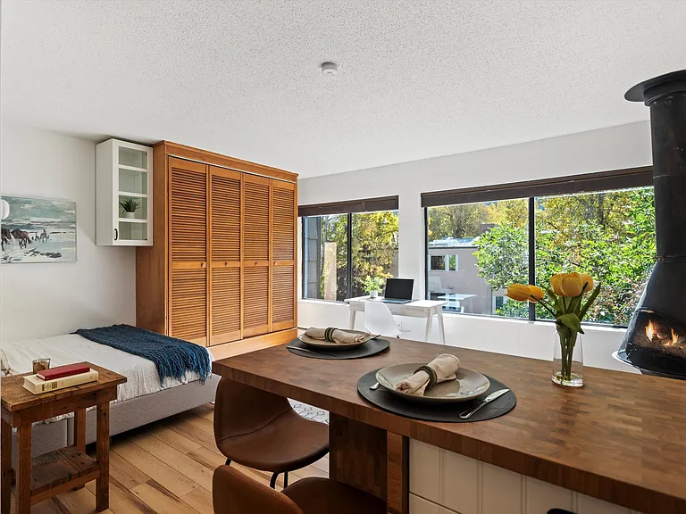 725 E Main St #307 — Photo 5