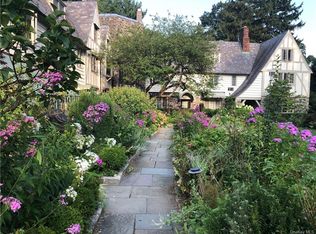 5 Merestone Ter, Bronxville, NY 10708