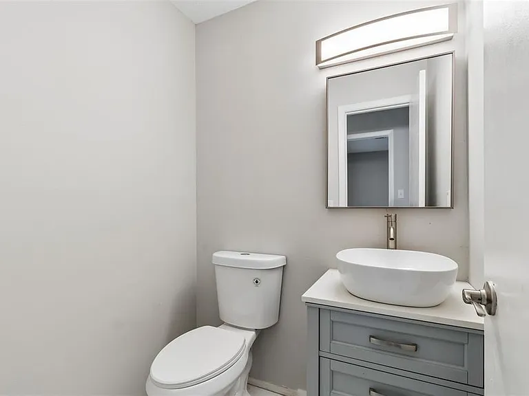 400 E Silver Star Rd — Photo 35