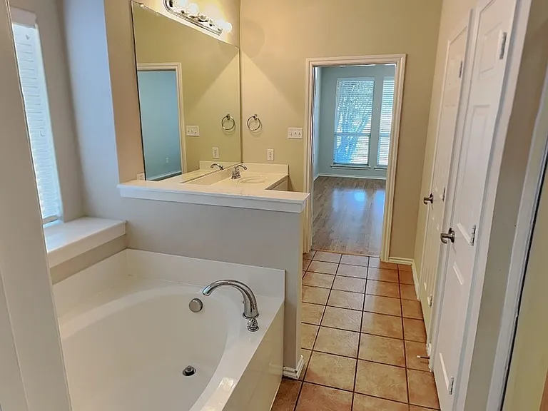 5800 Pearl Oyster Ln — Photo 12