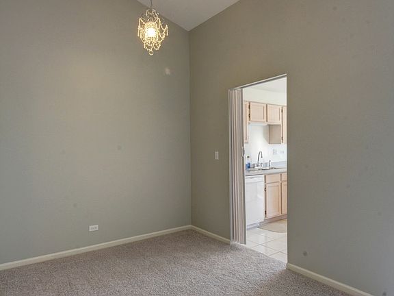3rd image of 1565 Thornfield Ln APT 8