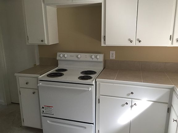 4th image of 2634 Teresa Dr