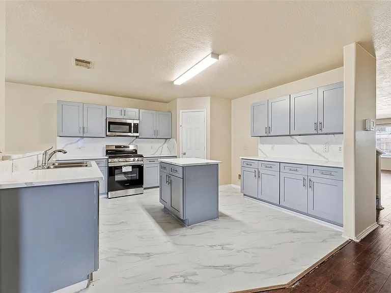 19526 Cliffsage Ct — Photo 8