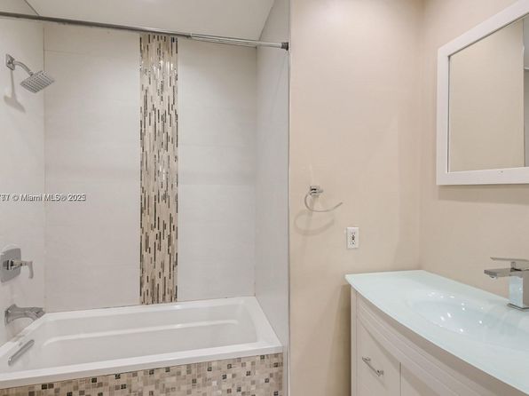 12178 Saint Andrews Pl APT 306