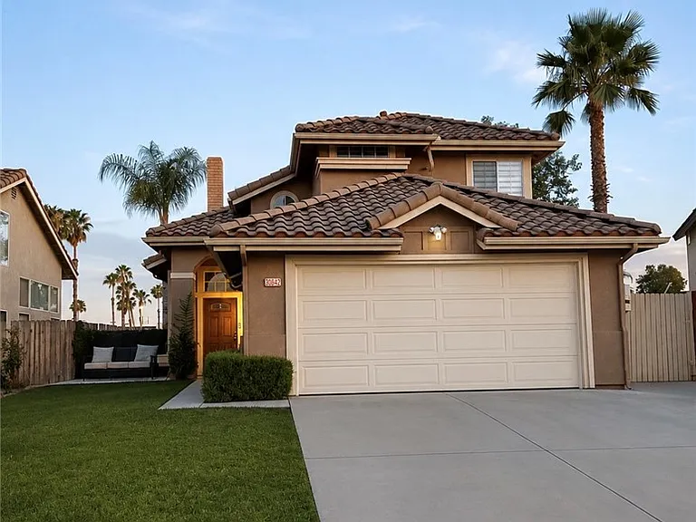 30642 Lake Pointe Dr — Photo 1