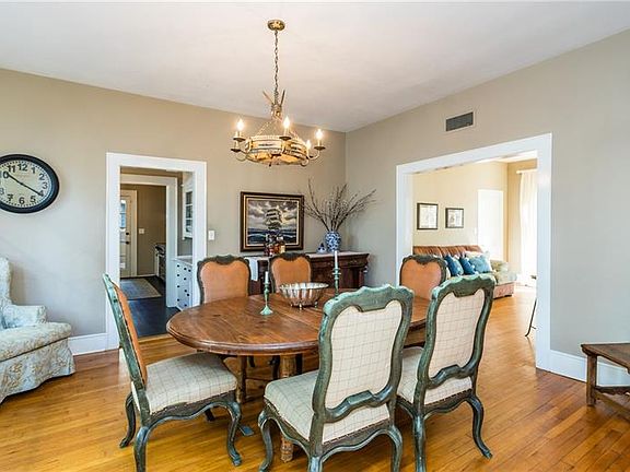 5th image of 627 Park Lake St