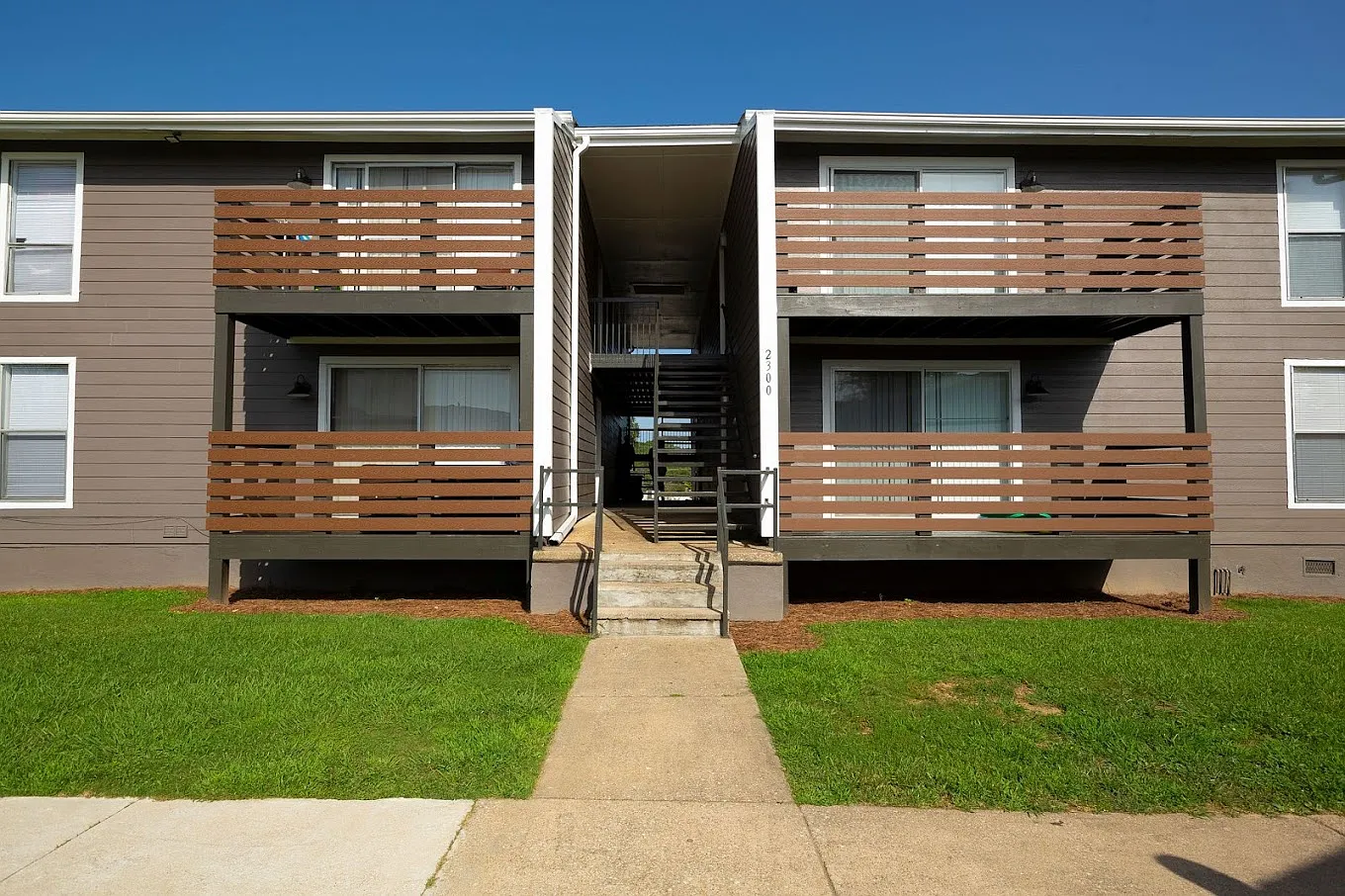 The Raintree Apartments — Photo 3