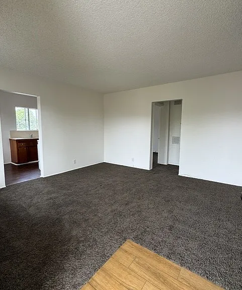 130 N Ivy Ave #C — Photo 8