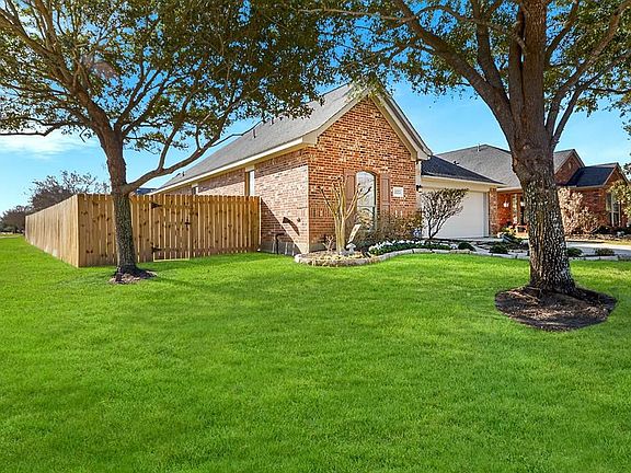 3rd image of 28203 Crossprairie Dr