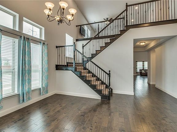 2nd image of 13701 Bluebell Dr