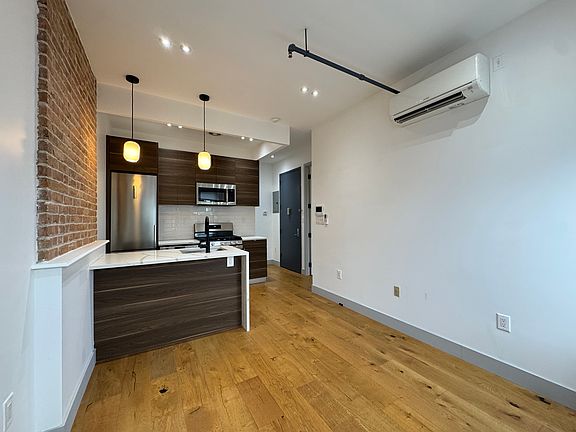 2nd image of 1407 Dean St #3