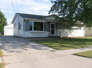 3207 Mero St, Manitowoc, WI 54220