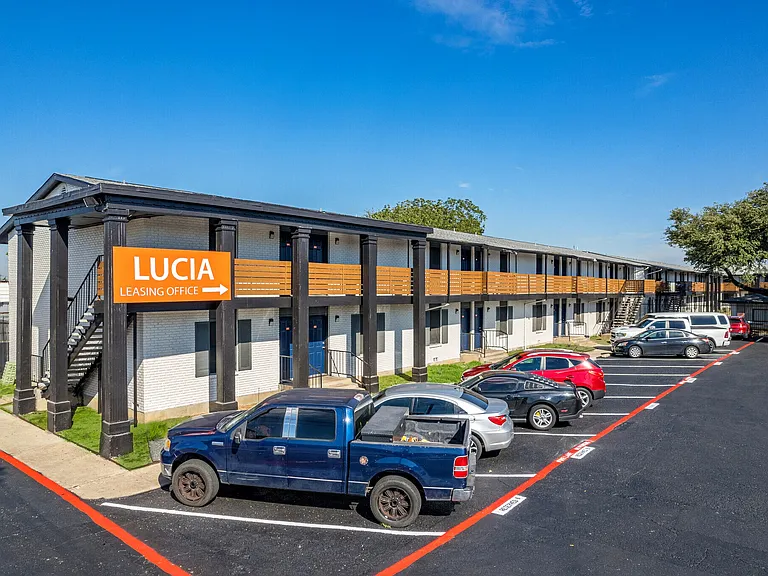 Lucia Apartments — Photo 10
