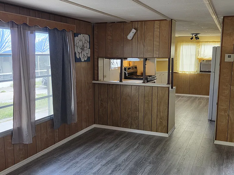 226 Lamplighter Ln — Photo 8