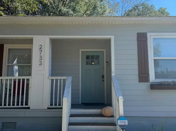 2733 E Surrey Dr, North Charleston, SC