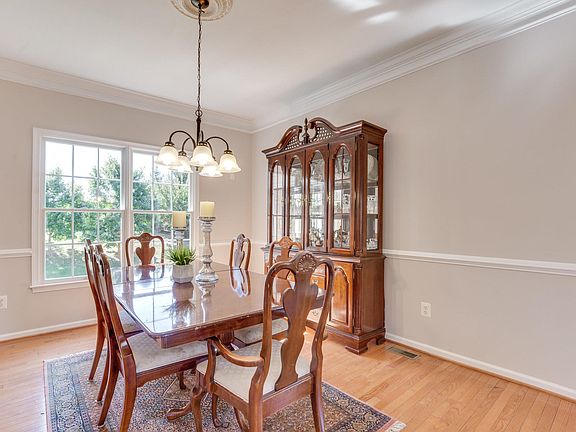 4th image of 43347 La Belle Pl