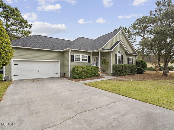 3rd image of 4141 Churchill Cir