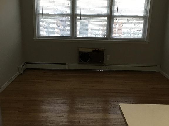 4th image of 810 Bloomfield Ave #B-3