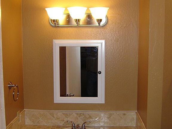 3rd image of 1068 Maywood Ln
