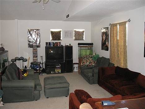 2nd image of 3693 Oakdale Cir APT 201