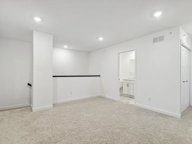15014 Ferret St NW — Photo 9