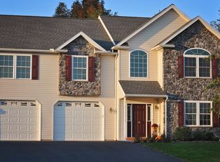 14 Mayfly Ct, Myerstown, PA 17067