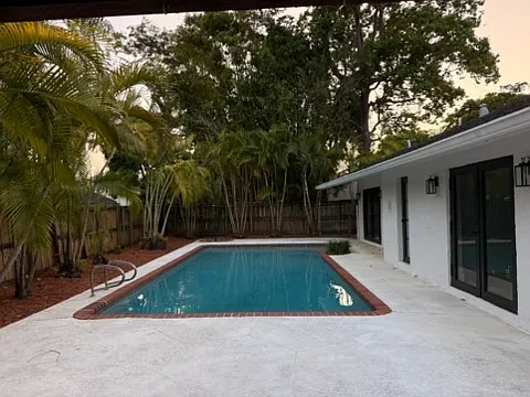 4 bed, 2452 sqft, $5,750 — Photo 4