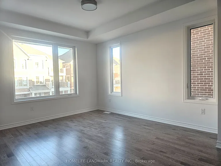 92 Avani Ave — Photo 15