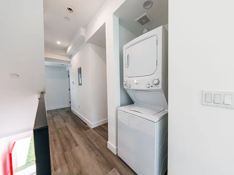 3015 Alsace Ave — Photo 57