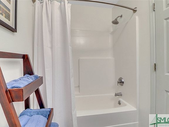 4th image of 206 W Duffy St #B