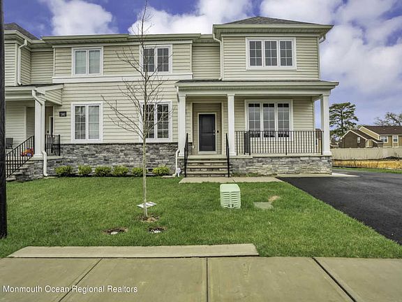 4th image of 32 River Dr