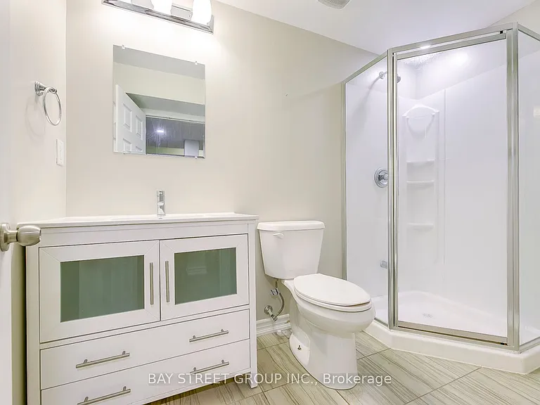 2413 Whistling Springs Cres — Photo 37