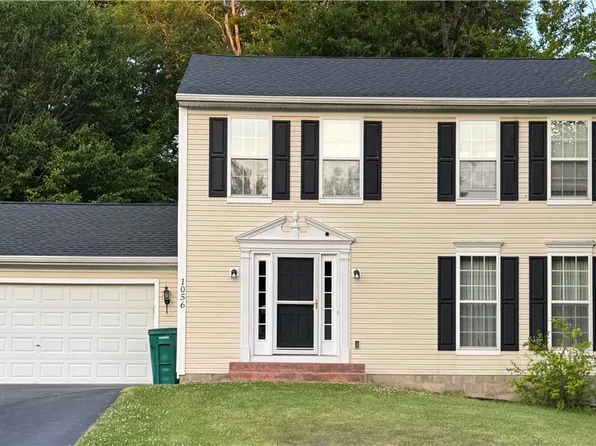 1056 Fawn Wood Dr, Webster, NY 14580