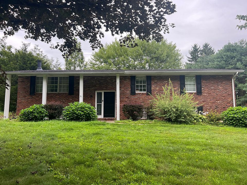 1st image of 400 Cherokee Dr