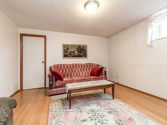 5th image of 31 Kilgreggan Cres