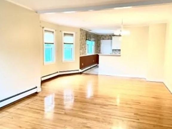 5th image of 251-253 Washington St #2