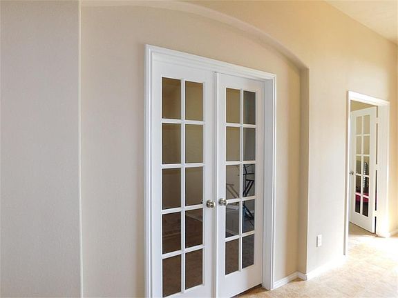3rd image of 3435 Sunny Dr