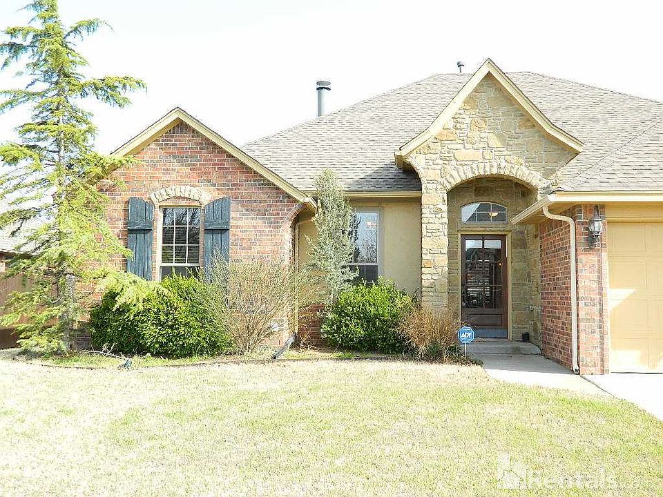 2nd image of 13138 Whitebud Pl