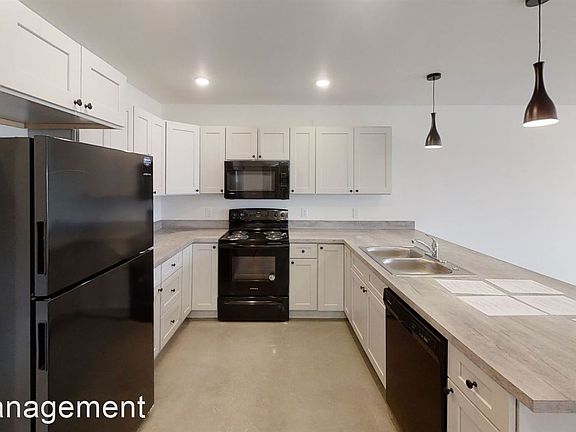 4th image of 1649 Windrow Dr #1A