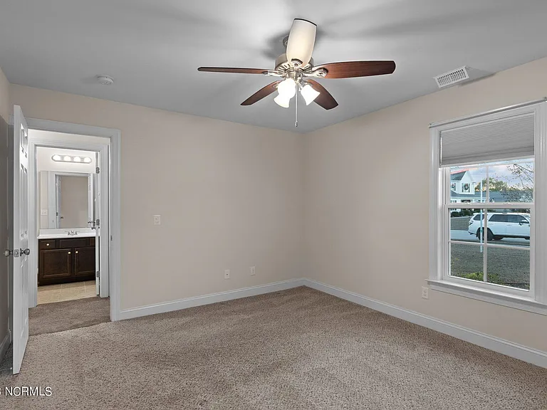 711 Shearwater Ln — Photo 35