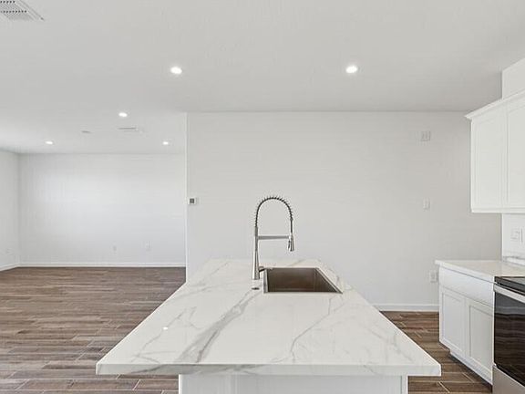 4th image of 5872 E California Court