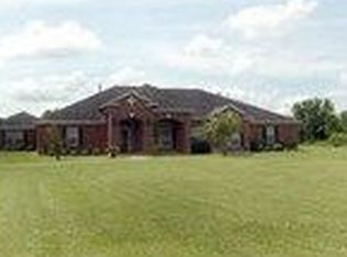 21821 Lake View Rd, Damon, TX 77430