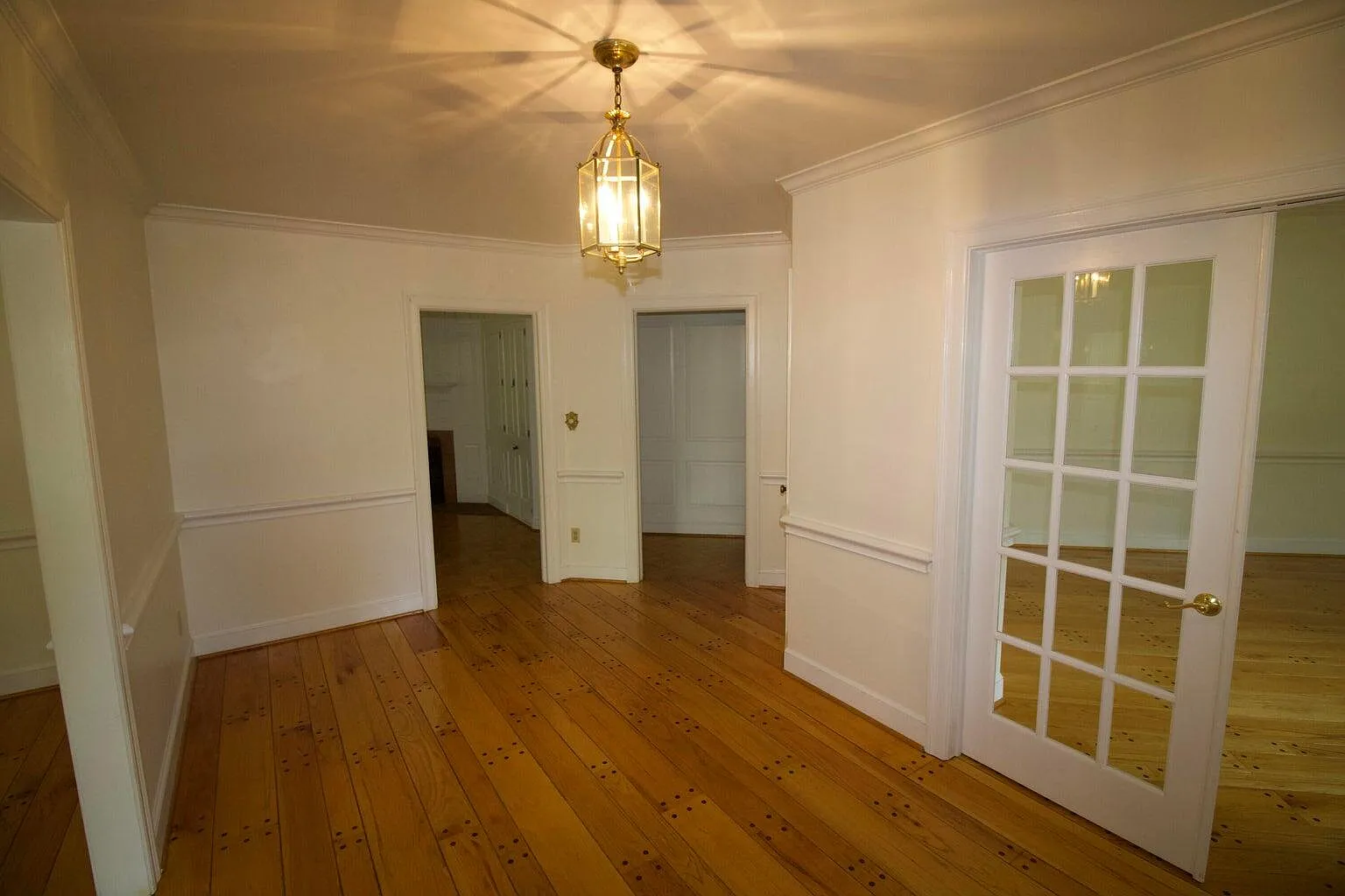 3 bed, 2.5 bath, 3212 sqft, $2,920 — Photo 2