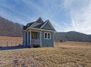 2745 Lick Creek Rd, Meadow Bridge, WV 25976